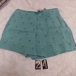Tommy Bahama skort size 6